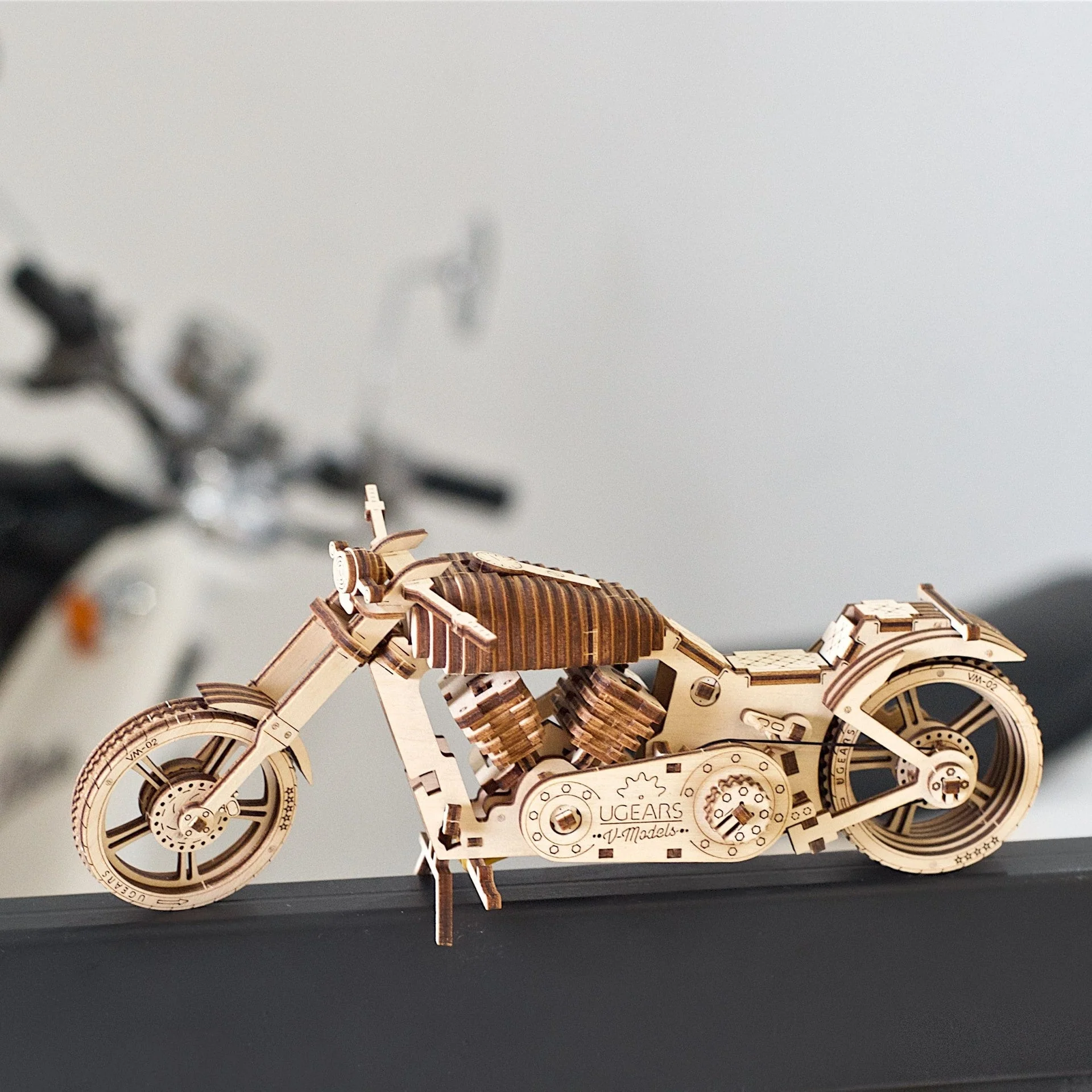 Moto VM-02 - Puzzle 3d Mécanique en bois – Image 7