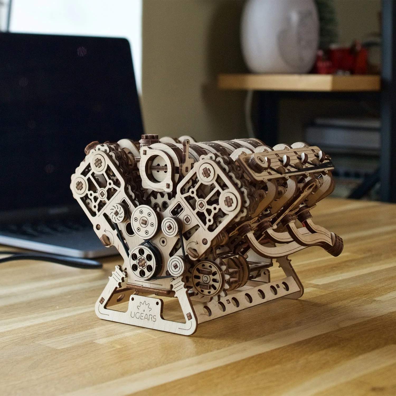 V8 Engine Puzzle 3D mécanique en bois - Ugears – Image 4