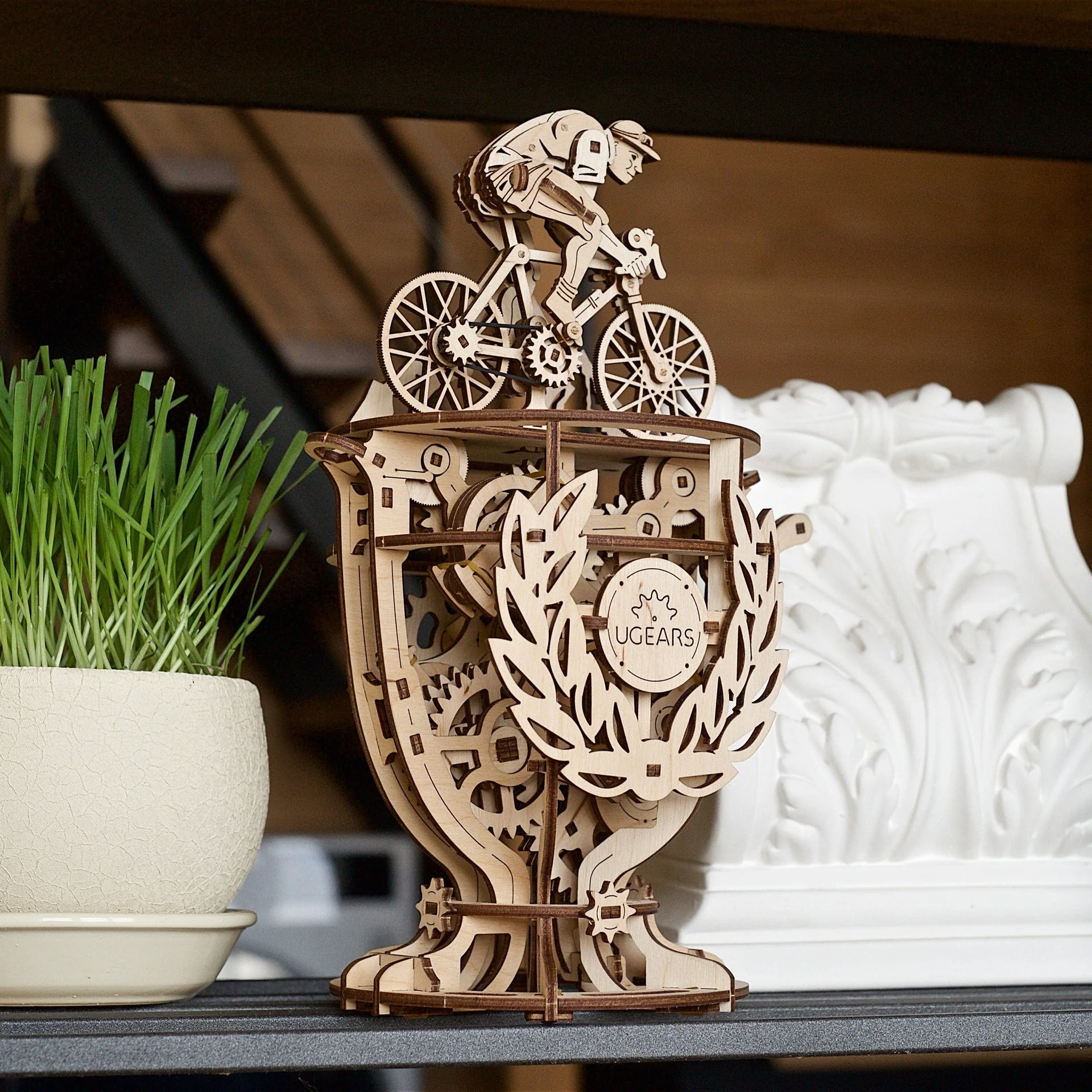 Cycliste Automate UGEARS - Puzzle 3D Mécanique en bois