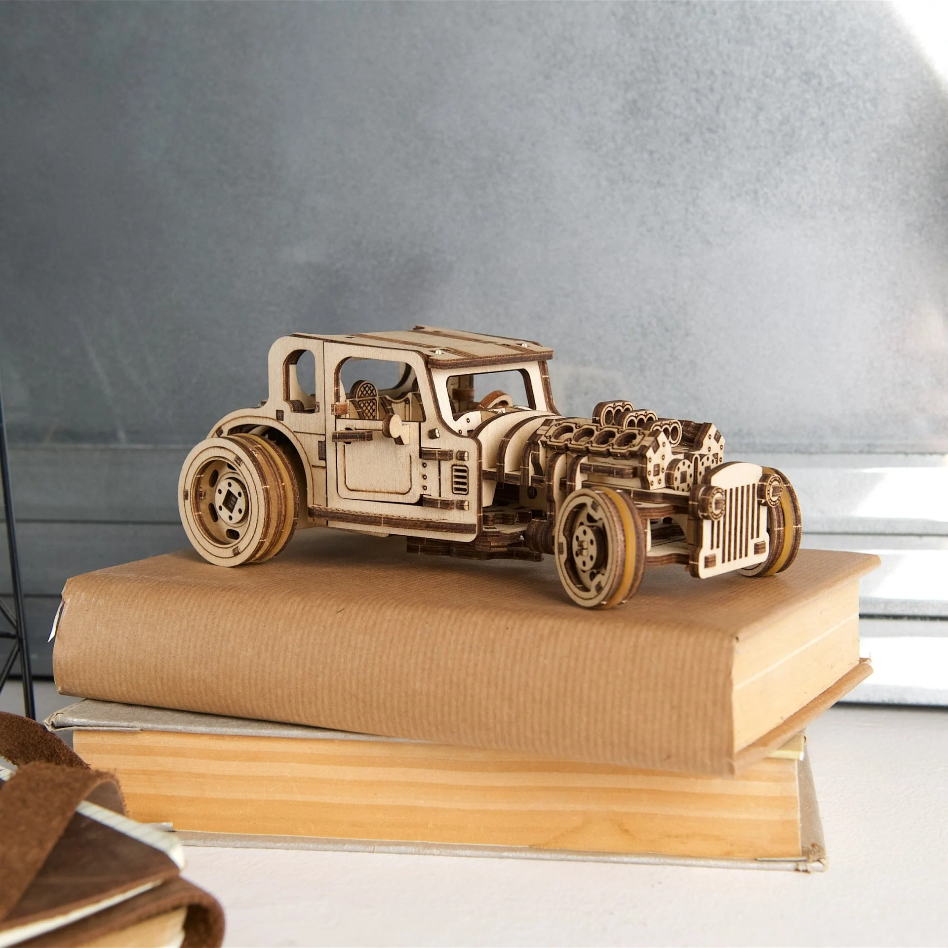 Hot Rod Moteur Furieux Ugears - Puzzle 3d en bois – Image 4