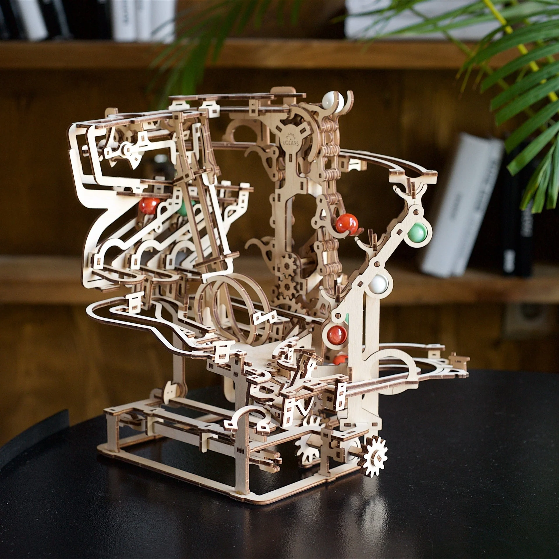 Parcours à Billes avec Élévateur Ugears - Puzzle 3d en bois – Image 4