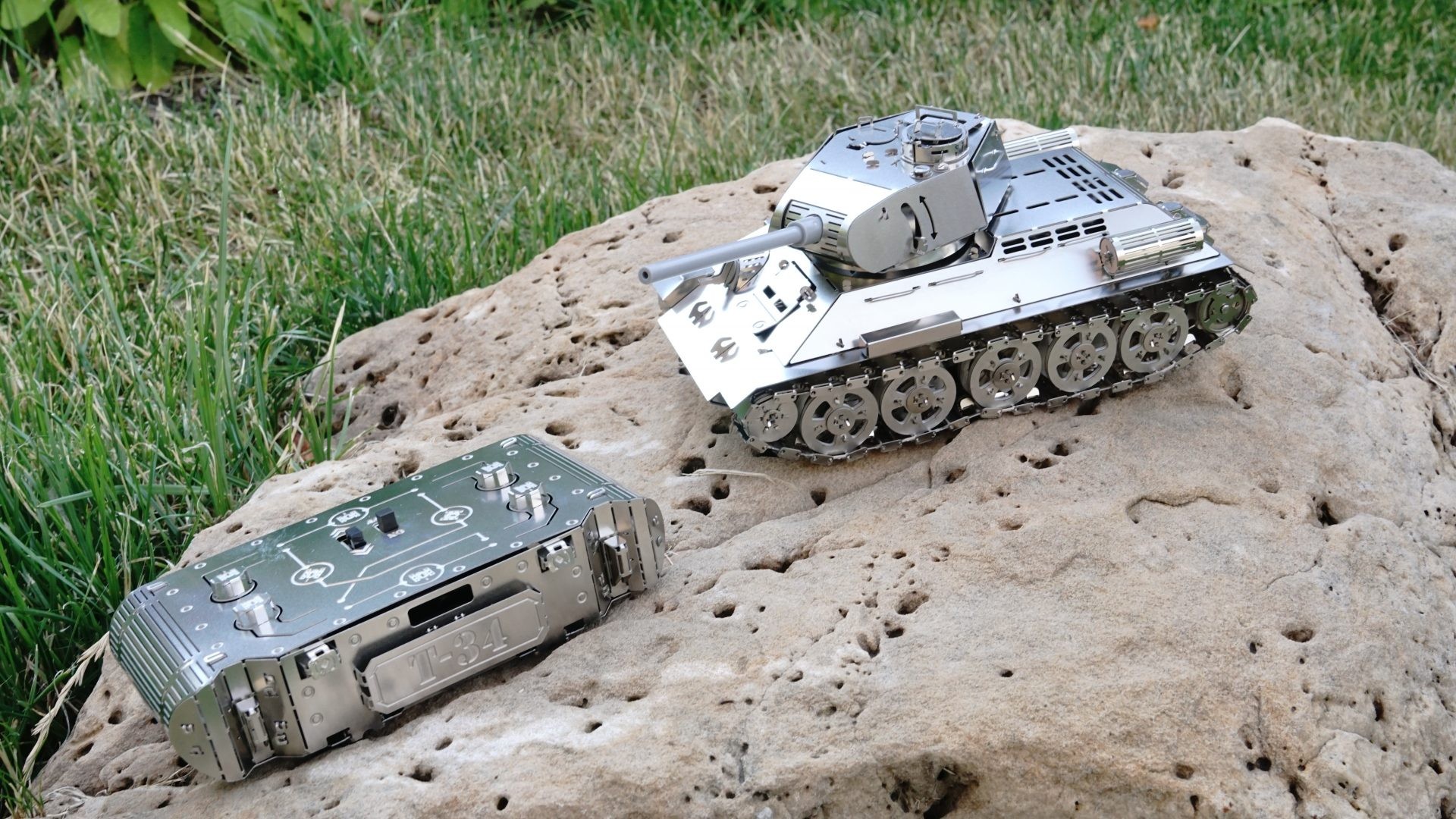 Tank T-34 - Kit de construction Mécanique en Métal TimeforMachine